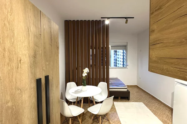 Shtepi ne shitje Apartament ne Durres, Garsoniere, Mobilimi E mobiluar, Pagesa 43,500  Euro.