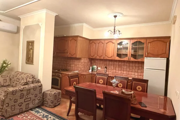 Shtepi me qera Apartament ne Durres, 2+1, Mobilimi E mobiluar, Pagesa 40,000  Leke.