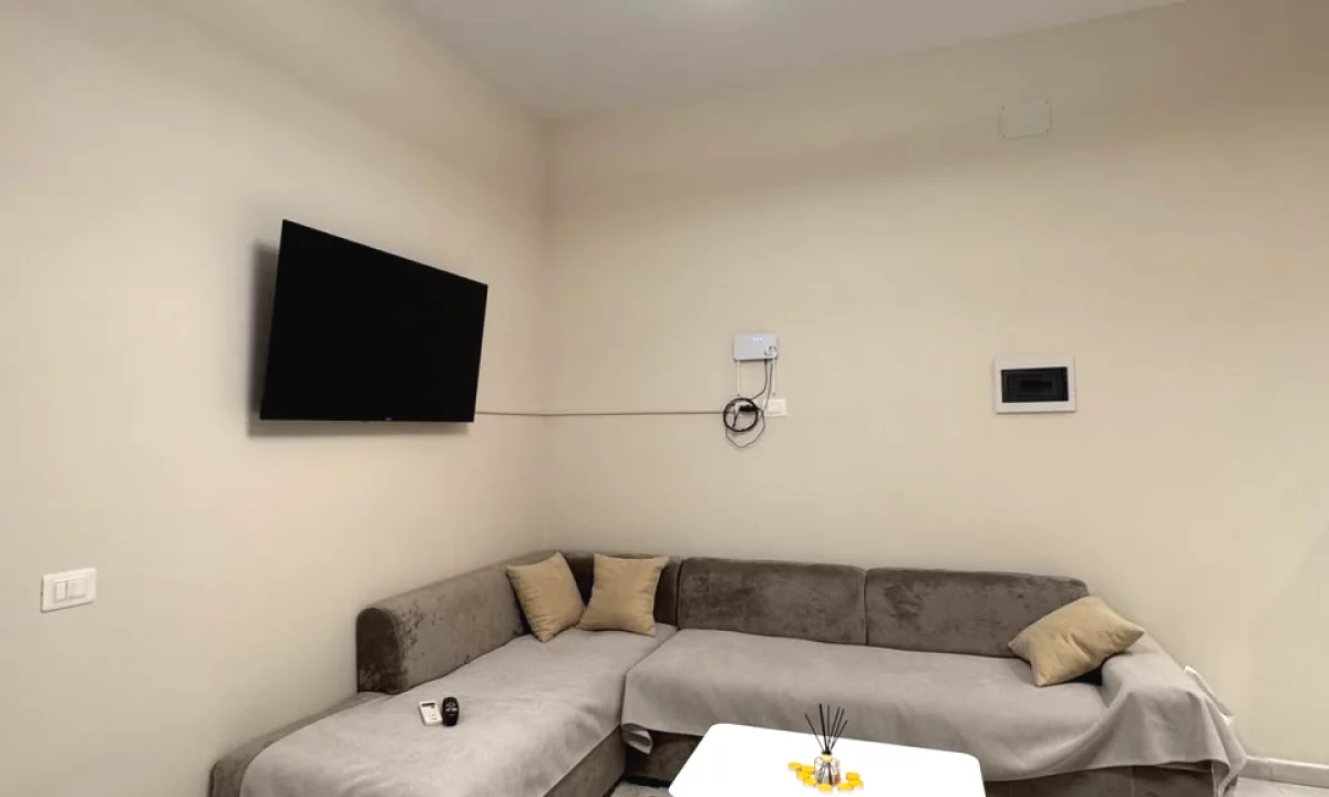 Shtepi me qera Apartament ne Durres, 1+1, Mobilimi E mobiluar, Pagesa 38,000  Leke.