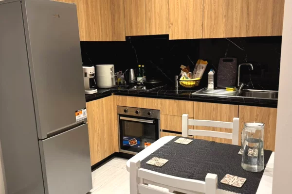 Shtepi me qera Apartament ne Durres, 1+1, Mobilimi E mobiluar, Pagesa 38,000  Leke.