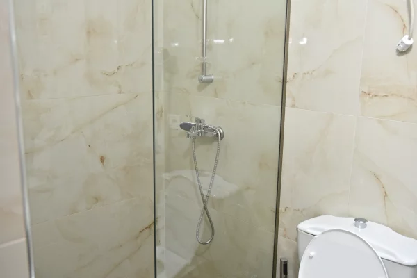 Shtepi me qera Apartament ne Durres, Garsoniere, Mobilimi E mobiluar, Pagesa 32,000  Leke.