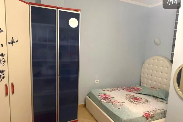 Shtepi me qera Apartament ne Durres, 1+1, Mobilimi E mobiluar, Pagesa 35,000  Leke.