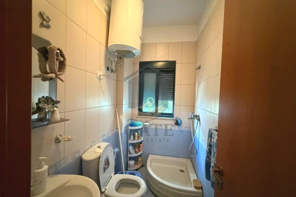 Shtepi ne shitje Apartament ne Durres, 1+1, Mobilimi E mobiluar, Pagesa 85,000  Euro.