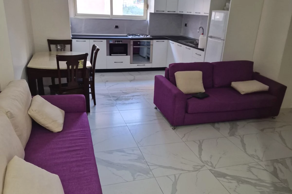 Shtepi me qera Apartament ne Durres, 2+1, Mobilimi E mobiluar, Pagesa 40,000  Leke.