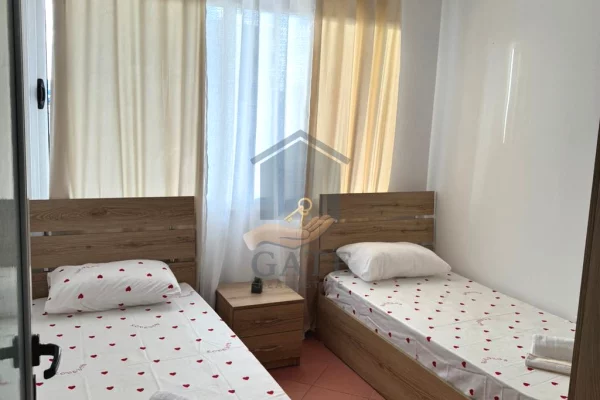 Shtepi me qera Apartament ne Durres, 2+1, Mobilimi E mobiluar, Pagesa 35,000  Leke.