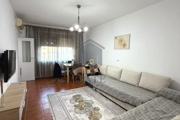 Shtepi me qera 1+1 ne Durres - 35,000 Leke