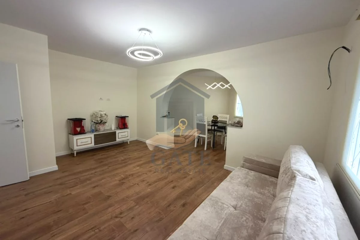 Shtepi ne shitje Apartament ne Durres, 2+1, Mobilimi E mobiluar, Pagesa 113,000  Euro.