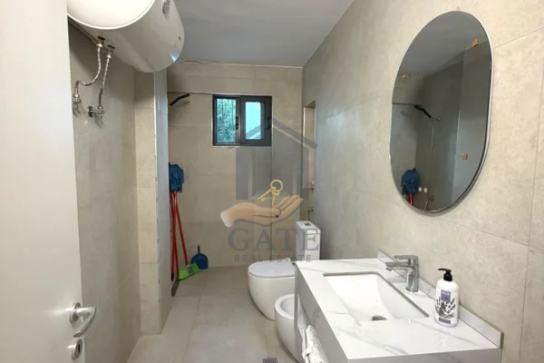 Shtepi ne shitje Apartament ne Durres, 2+1, Mobilimi E mobiluar, Pagesa 113,000  Euro.