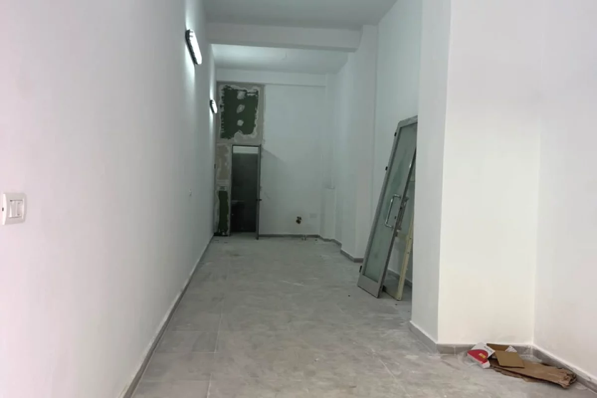 Qira, Ambient Biznesi, Ish Rajoni Durres