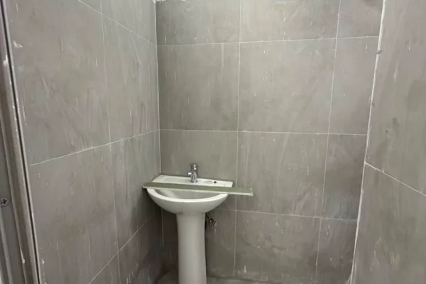 Qira, Ambient Biznesi, Ish Rajoni Durres