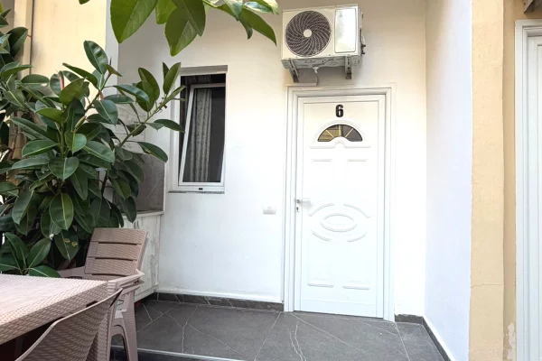 Shtepi me qera Apartament ne Durres, Garsoniere, Mobilimi E mobiluar, Pagesa 25,000  Leke.