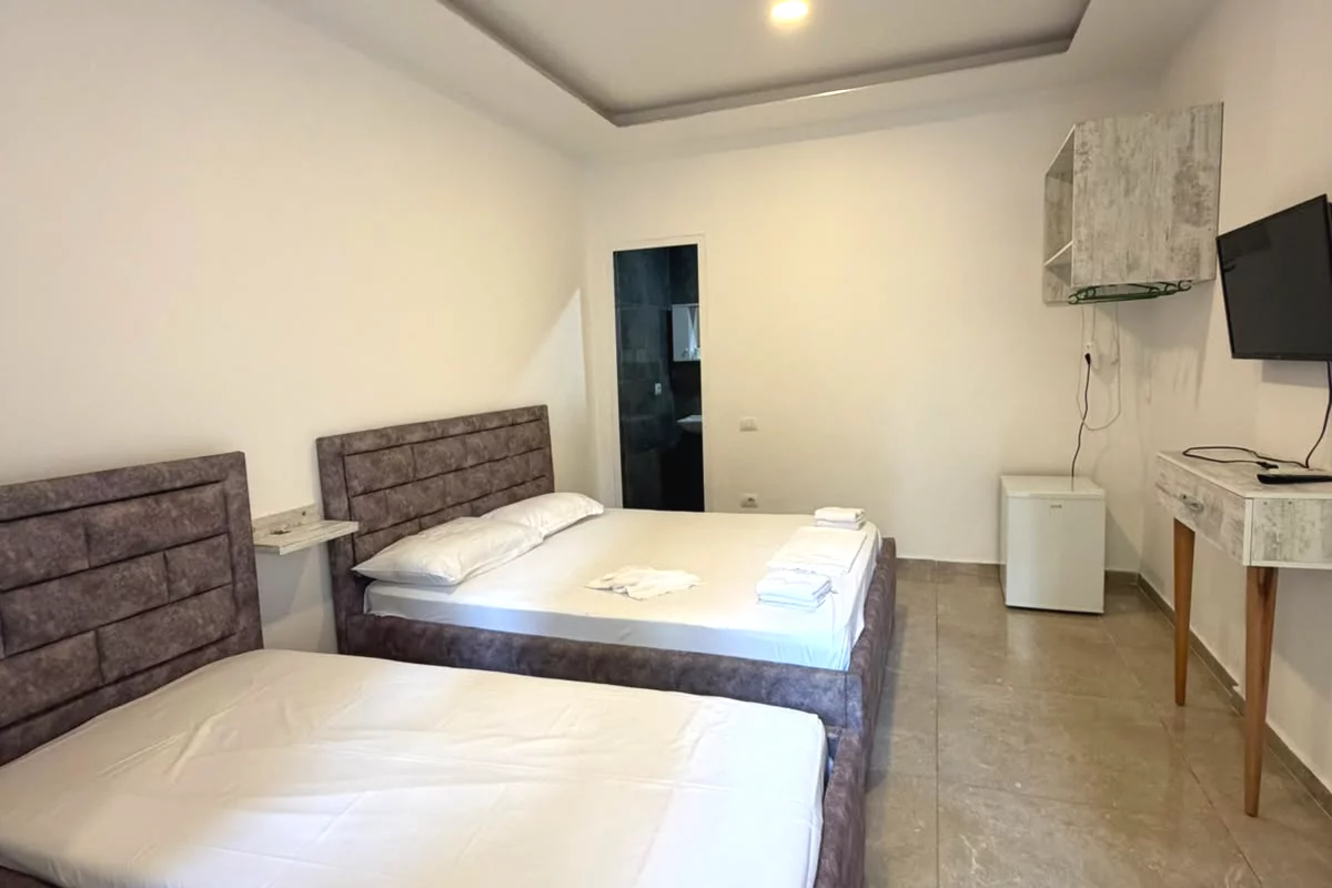 Shtepi me qera Apartament ne Durres, Garsoniere, Mobilimi E mobiluar, Pagesa 25,000  Leke.