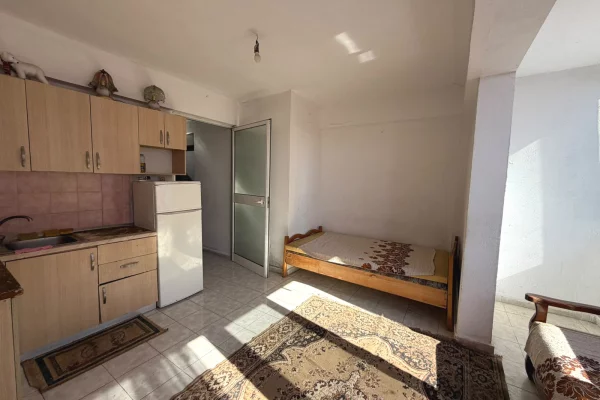 Shtepi ne shitje Apartament ne Durres, 1+1, Mobilimi E mobiluar, Pagesa 75,000  Euro.