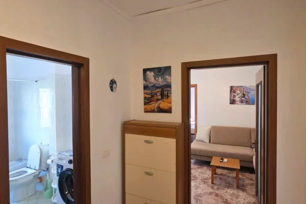 Shtepi me qera Apartament ne Durres, 1+1, Mobilimi E mobiluar, Pagesa 40,000  Leke.