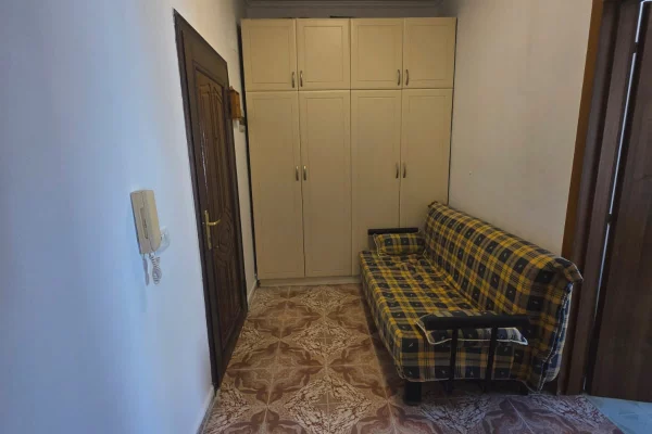 Shtepi me qera Apartament ne Durres, 1+1, Mobilimi E mobiluar, Pagesa 40,000  Leke.