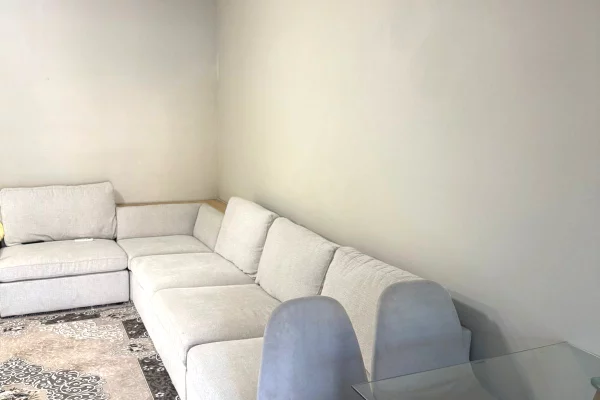 Shtepi me qera 1+1 ne Durres - 30,000 Leke