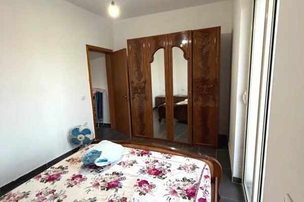Shtepi me qera Apartament ne Durres, 1+1, Mobilimi E mobiluar, Pagesa 35,000  Leke.