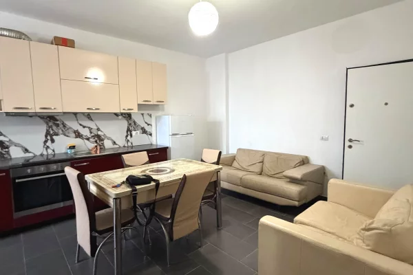 Shtepi me qera 1+1 ne Durres - 35,000 Leke