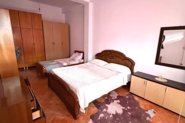 Shtepi me qera Shtepi Private ne Durres, 1+1, Mobilimi E mobiluar, Pagesa 25,000  Leke.