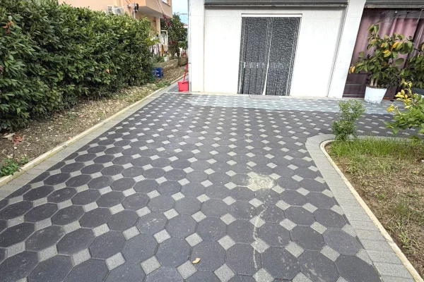 Shtepi me qera 1+1 ne Durres - 25,000 Leke