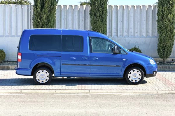 Auto in Vendita a Durazzo - 680,000 Leke