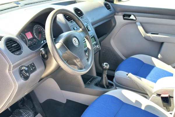 Auto in Vendita a Durazzo, Volkswagen, 2009 Diesel,Kambio Manual Pagamento 680,000  Leke.