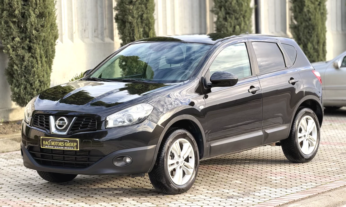 Makina ne shitje ne Durres, Nissan, 2012 Diesel,Kambio Manual Pagesa 630,000  Leke.