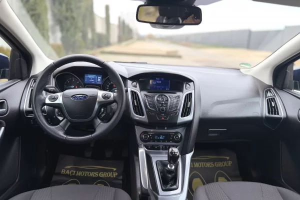 Makina ne shitje ne Durres, Ford, 2012 Diesel,Kambio Manual Pagesa 520,000  Leke.