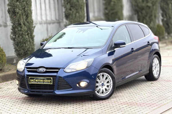 Makina ne shitje ne Durres, Ford, 2012 Diesel,Kambio Manual Pagesa 520,000  Leke.