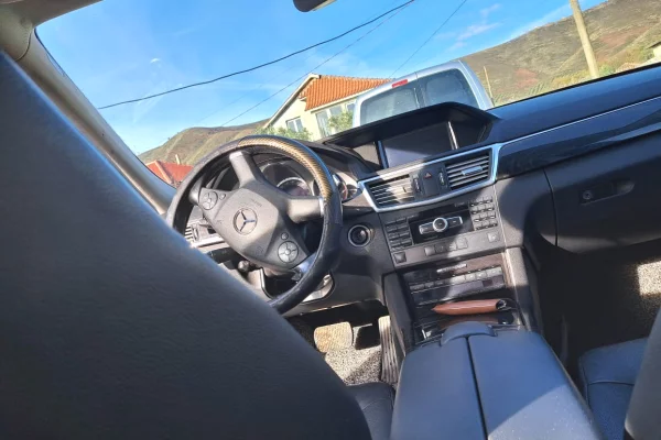 Auto in Vendita a Tirana, Mercedes-Benz, 2012 Diesel,Kambio Automatik Pagamento 6,000  Euro.