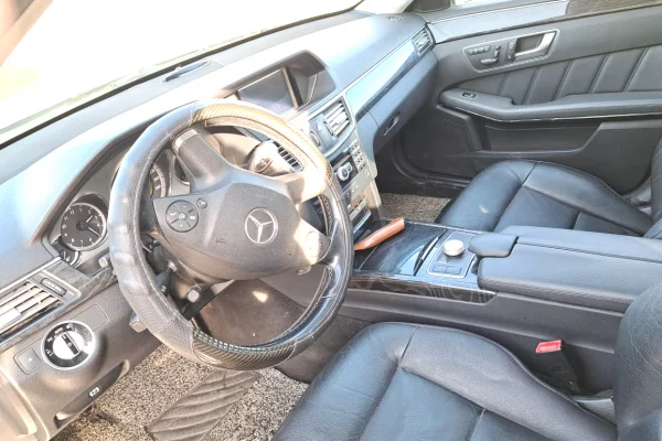 Auto in Vendita a Tirana, Mercedes-Benz, 2012 Diesel,Kambio Automatik Pagamento 6,000  Euro.