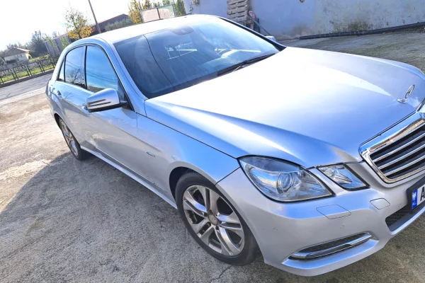 Auto in Vendita a Tirana, Mercedes-Benz, 2012 Diesel,Kambio Automatik Pagamento 6,000  Euro.