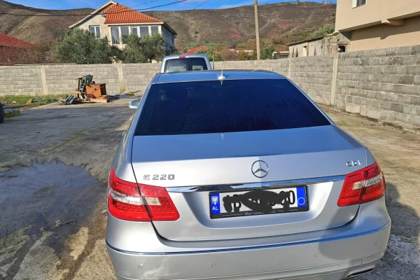 Auto in Vendita a Tirana - 6,000 Euro