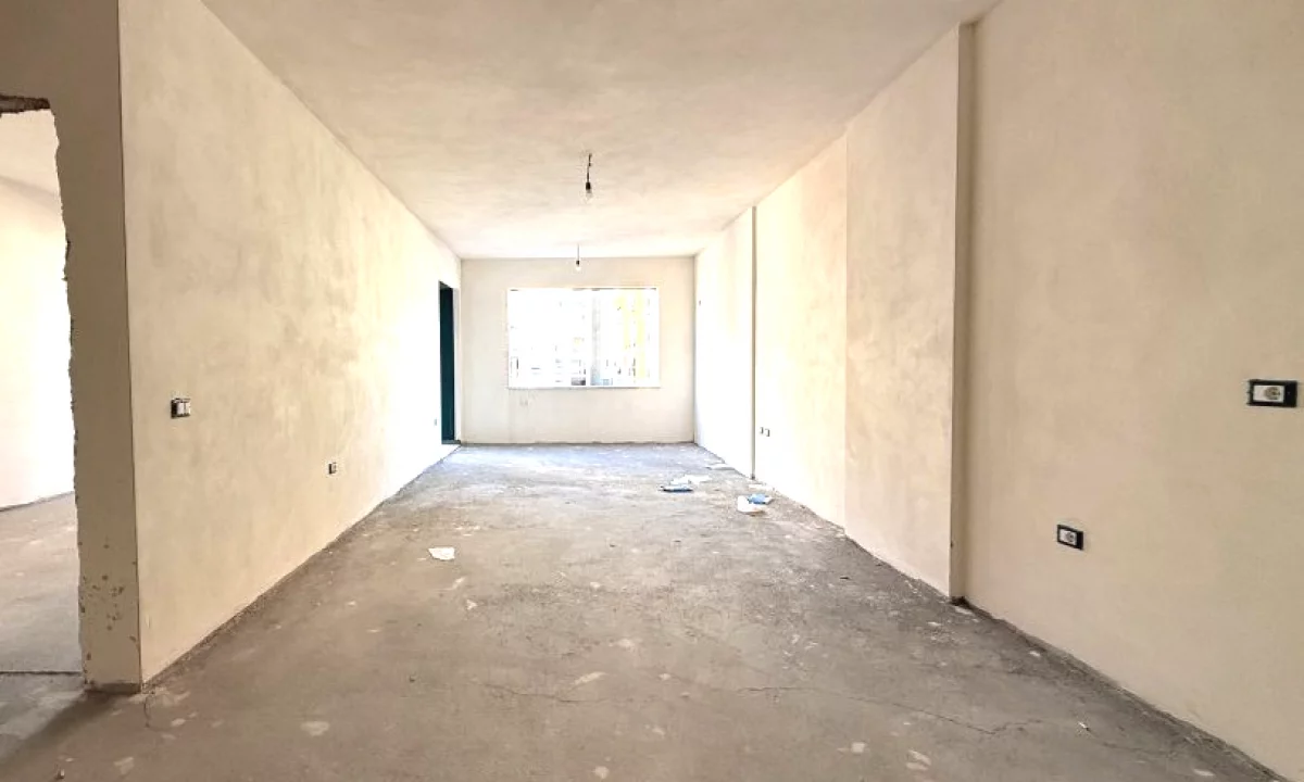 Appartamento in vendita a Tirana 2+1, Vuoto