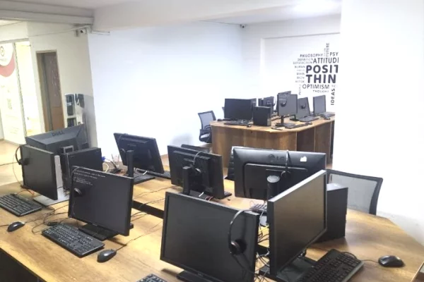 Ambient biznesi me Qira  Rruga Ndre Mjeda