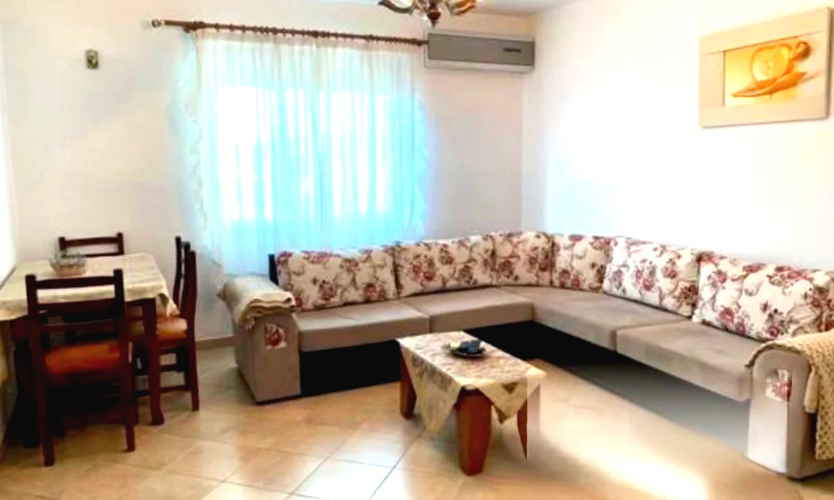 Appartamento in vendita a Tirana 1+1, Arredato