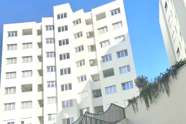 Appartamento in vendita a Tirana 2+1, Arredato