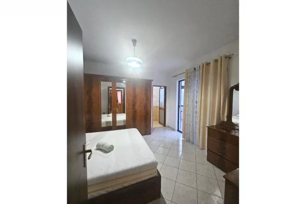 Shtepi me qera Apartament ne Tirane, 2+1, Mobilimi E mobiluar, Pagesa 500  Euro.