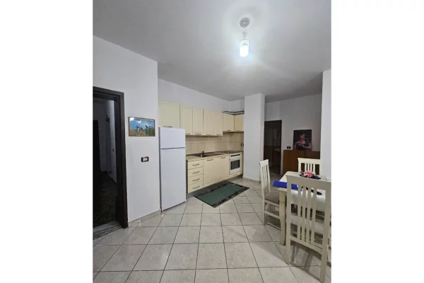 Shtepi me qera Apartament ne Tirane, 2+1, Mobilimi E mobiluar, Pagesa 500  Euro.