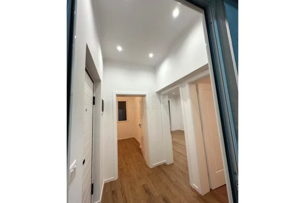 Appartamento in vendita a Tirana 1+1, Vuoto