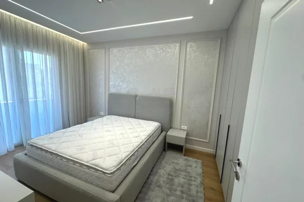 Appartamento in vendita a Tirana 1+1, Arredato