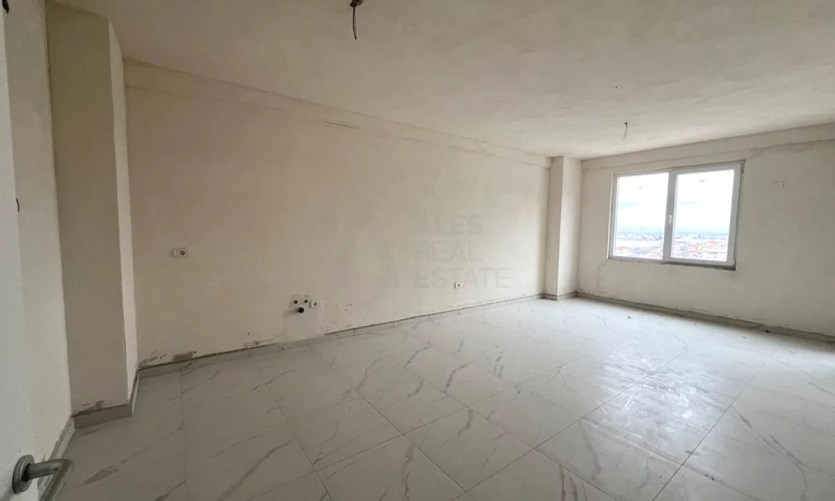 Shtepi ne shitje Apartament ne Tirane, 2+1, Mobilimi Bosh, pa mobiluar, Pagesa 87,000  Euro.