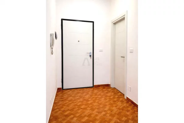 Shtepi me qera Apartament ne Tirane, 1+1, Mobilimi Bosh, pa mobiluar, Pagesa 400  Euro.
