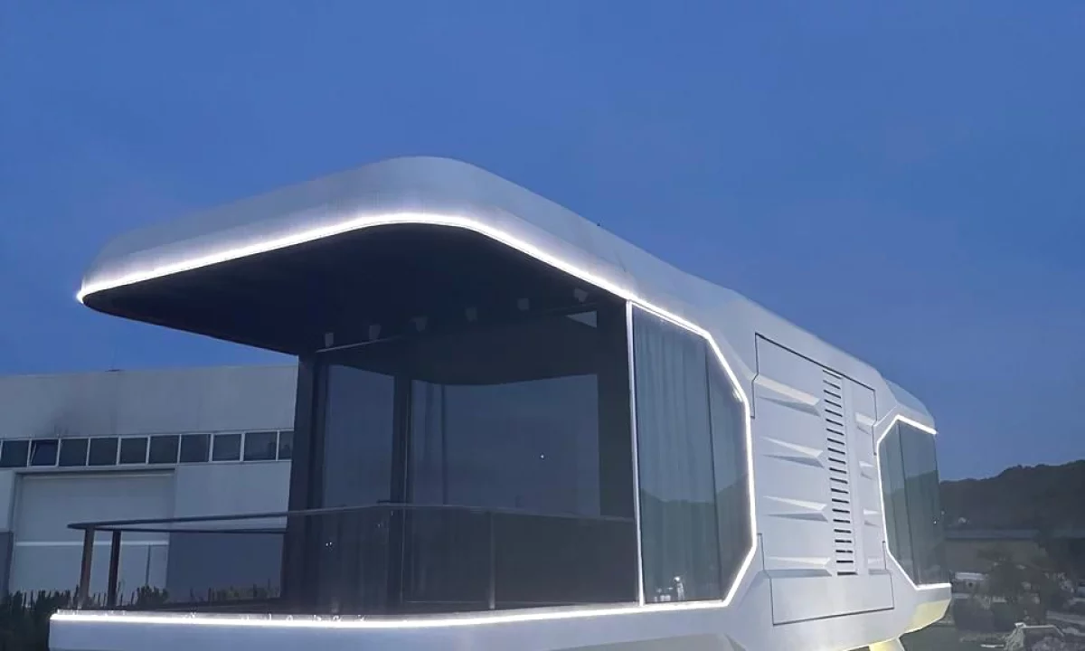 Shtepi ne shitje Vila Luksoze ne Tirane, 2+1, Mobilimi E mobiluar, Pagesa 120,000  Euro.