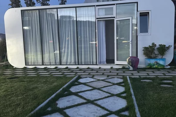 Shtepi ne shitje Vila Luksoze ne Tirane, 2+1, Mobilimi E mobiluar, Pagesa 120,000  Euro.