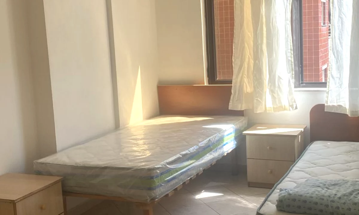 Shtepi me qera Apartament ne Tirane, 2+1, Mobilimi E mobiluar, Pagesa 370  Euro.