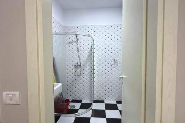 Shtepi me qera Apartament ne Tirane, 1+1, Mobilimi E mobiluar, Pagesa 650  Euro.