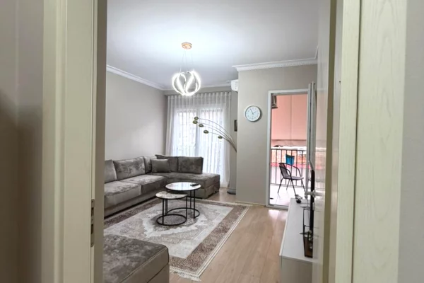 Shtepi me qera 1+1 ne Tirane - 650 Euro