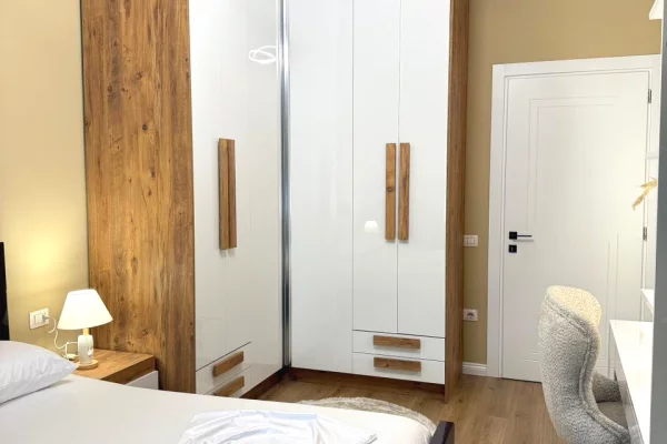Shtepi me qera Apartament ne Tirane, 1+1, Mobilimi E mobiluar, Pagesa 800  Euro.