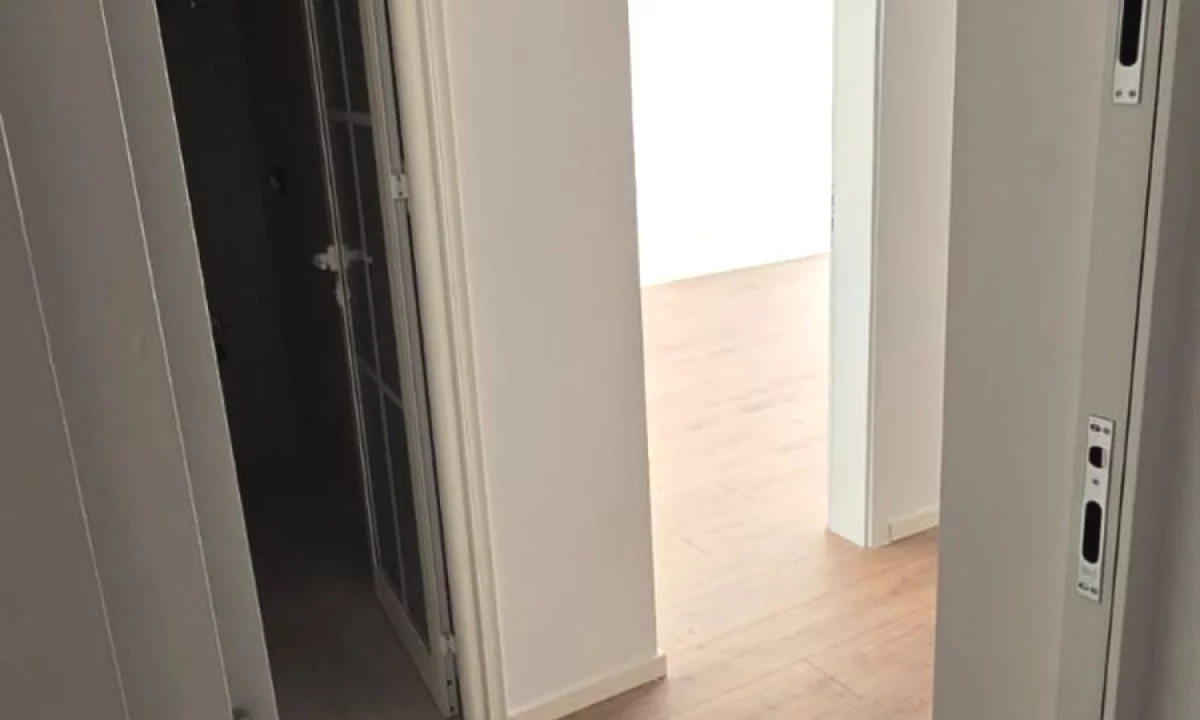 Appartamento in vendita a Tirana 1+1, Vuoto